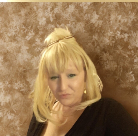 Meet your Posher, Lisa - Picture 3 of 10